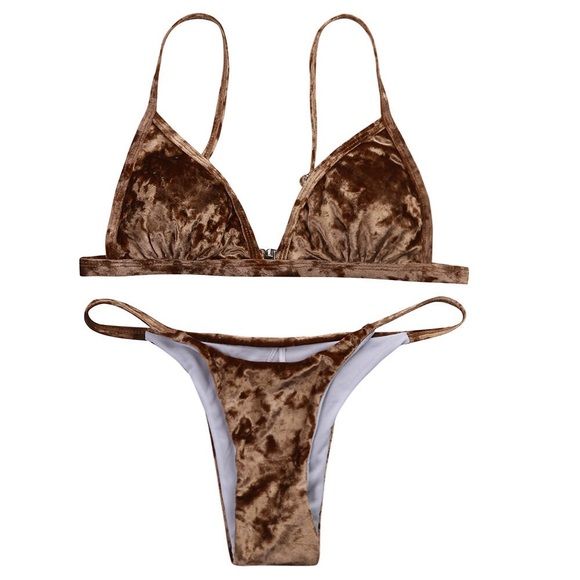 Bikini - Picture 1 of 1